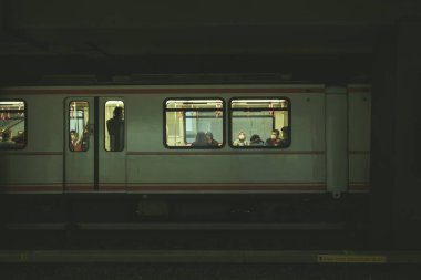 Ankara, Türkiye - 09 Kasım 2021. Ankara 'da Anadolu Anitkabir metro istasyonu ve metrosu. Ankara 'da editör fotoğrafı.