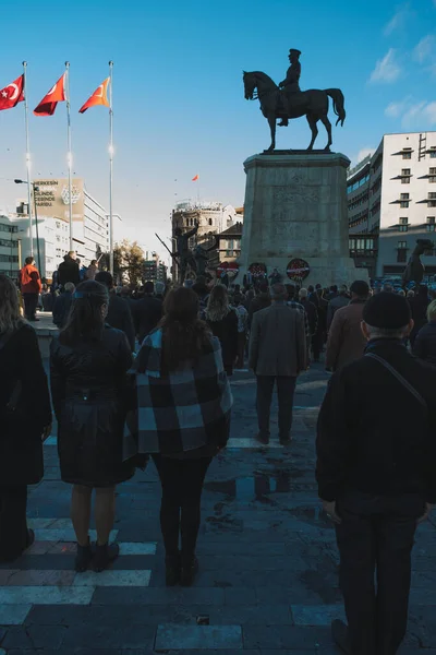 Ankara Turchia Novembre 2021 Monumento Alla Vittoria Ankara Persone Piedi — Foto Stock