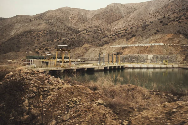 Fırat ve Baraj manzarası.