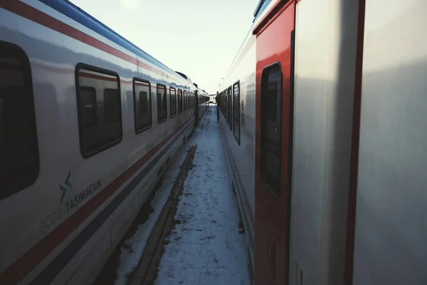 Erzincan Turquia Fevereiro 2022 Trens Expresso Orientais Lado Lado Com — Fotografia de Stock