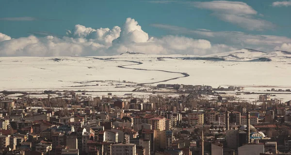 Kars Turquia Fevereiro 2022 Vista Cidade Kars Inverno Fortaleza Kars — Fotografia de Stock