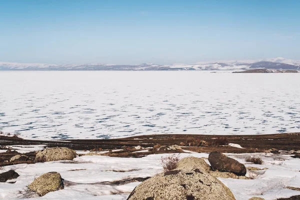 Landschaft Blick Auf Gefrorenen Cildir See Kars Und Schneebedeckten Bergen — Stockfoto