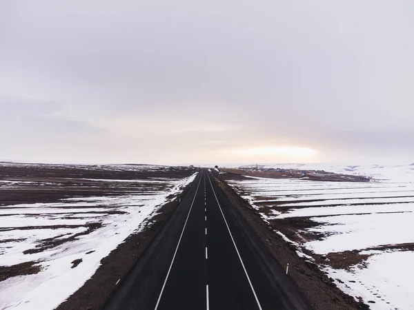 Vista Aérea Una Carretera Con Carril Nieve Invierno — Foto de Stock
