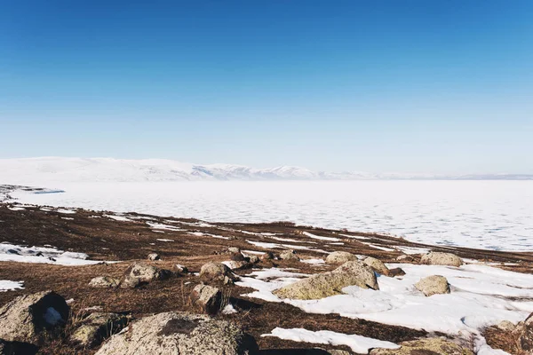 Paisaje Vista Del Lago Frozen Cildir Kars Montañas Nevadas Con — Foto de Stock