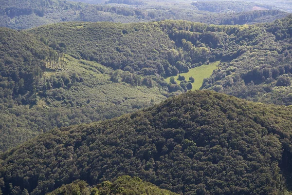 Pemotongan Dari Lanskap Gunung Dilihat Dari Jarak Yang Sangat Jauh — Stok Foto