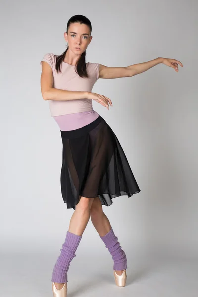 Dançarina de balé posando — Fotografia de Stock