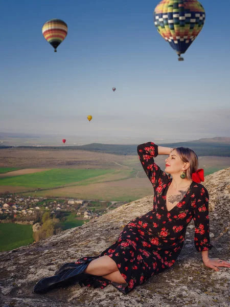Woamn Balloons Woman Traveling Hot Air Balloon Flights Journey Wild — Fotografia de Stock