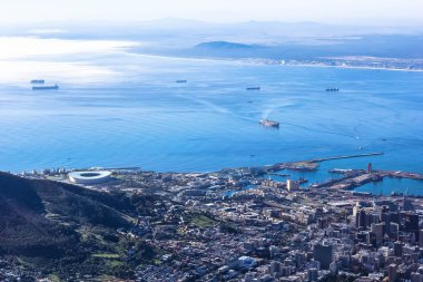 Bulutların üstünde