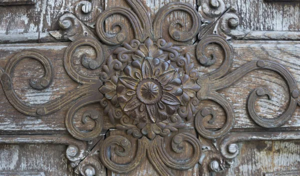 stock image Beautiful old wooden door detail at the pilgrimage Church Maria Strassengel, a 14th century Gothic church in the town of Judendorf Strassengel near Graz, Steiermark region, Austria