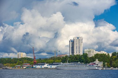 Moskova 'da modern konut kompleksleri ve ofis binaları inşa ediliyor.