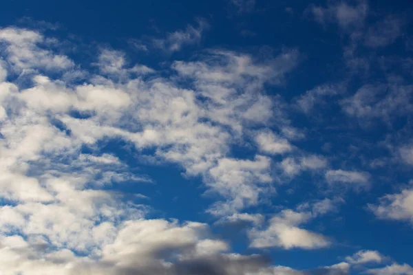 구름과 배경을 — 스톡 사진