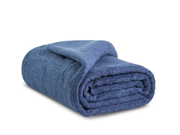 Terry banyo havluları ve pamuktan çarşaflar, beyaz bir arka planda izolasyon kırpma