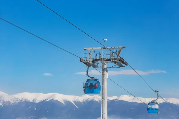 Estación Esquí Bulgaria Pista Cubierta Nieve Con Ascensor Día Invierno —  Fotos de Stock
