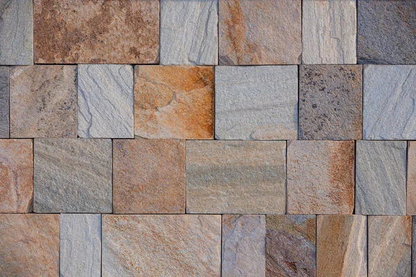 Fragmento Uma Parede Cidade Feita Pedra Natural Várias Cores Texturas — Fotografia de Stock