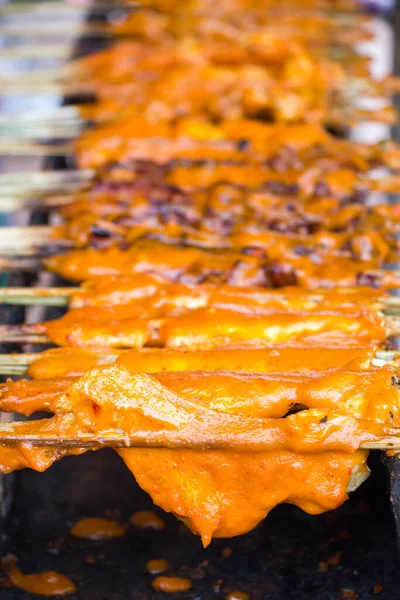 Ayam Golek 用咖哩烤鸡肉 在马来西亚和泰国南部很受欢迎的穆斯林食品 — 图库照片