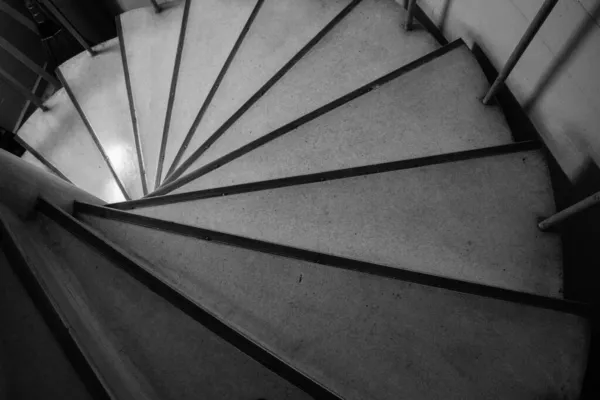 Escalier Colimaçon Rond Noir Blanc — Photo