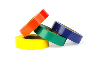 Beyaz arkaplanda izole edilmiş renkli izolasyon bantları