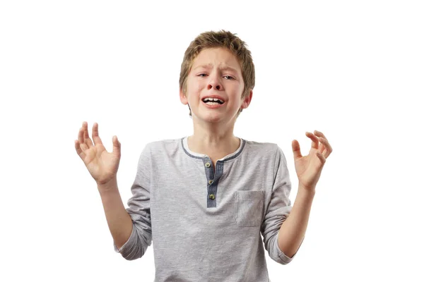 Weinender Kaukasischer Junge Isoliert Auf Weißem Hintergrund Wütendes Tränenreiches Kind — Stockfoto