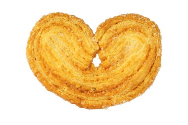 Beyaz arka planda izole edilmiş puf şekerli kurabiye. kalp kurabiyeleri