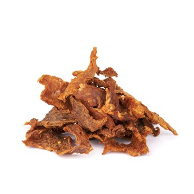 Beyaz arka planda izole edilmiş domuz eti. Kurutulmuş et