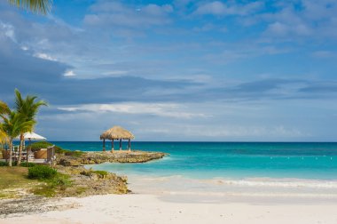 Atlantik Okyanusu üzerinde lüks resort.