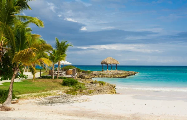 Atlantik Okyanusu üzerinde lüks resort.