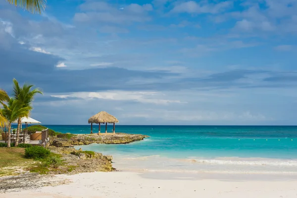 Atlantik Okyanusu üzerinde lüks resort.