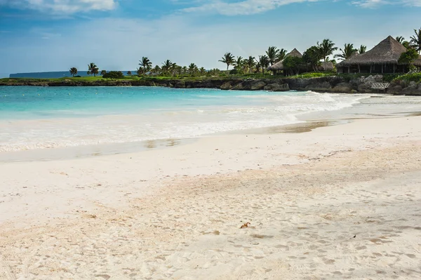 Atlantik Okyanusu üzerinde lüks resort. — Stok fotoğraf