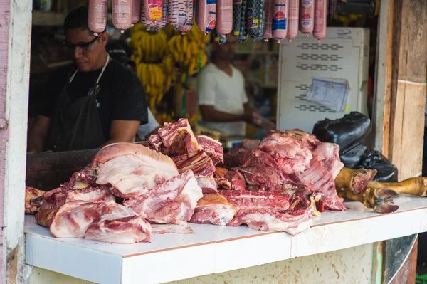 Fleisch auf dem Markt — Stockfoto