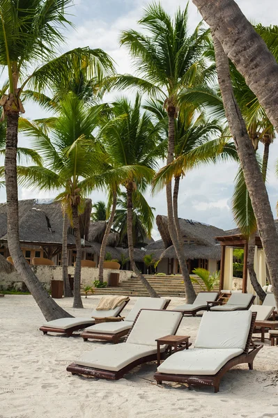 Atlantik Okyanusu üzerinde lüks resort.