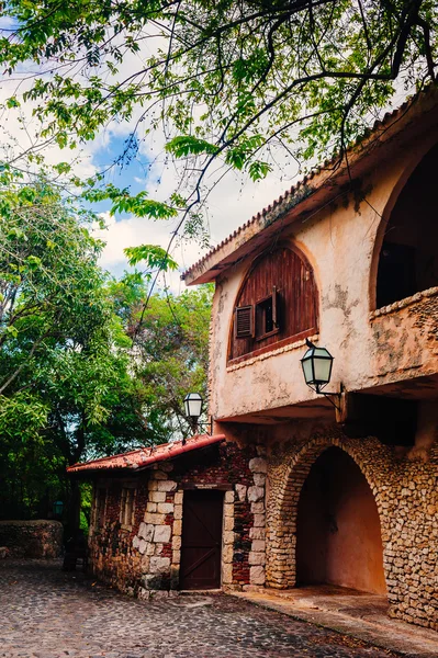 Gamla byn altos de chavon — Stockfoto