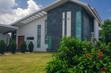 Dominik Cumhuriyeti 'nde kendi yüzme havuzu olan güzel lüks bir villa. Lüks Karayip tatil beldesi ve güzel bahçedeki yazlık ev.