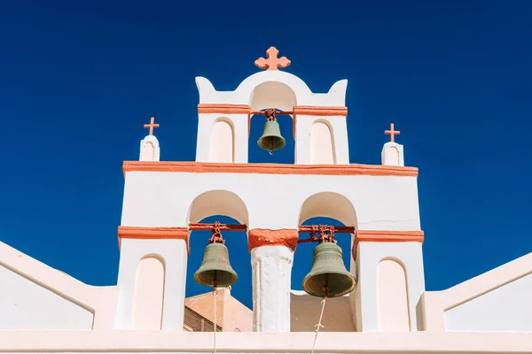 Antigua iglesia en la isla de Santorini, Grecia —  Fotos de Stock