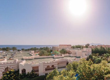 Mısır 'da palmiye ağacı olan lüks tatil köşkü.