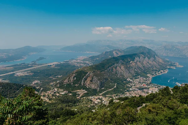 Hermosa Naturaleza Montañas Paisaje Bahía Kotor Montenegro Vistas Bahía Boka — Foto de Stock