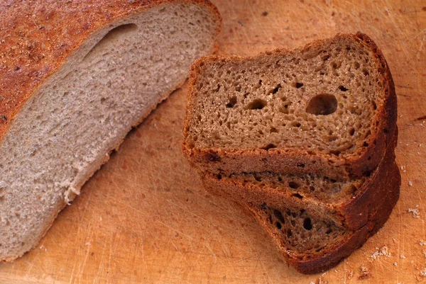 白い背景にパンの隔離 — ストック写真