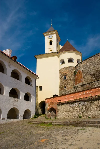 Старий Середньовічний Замок Вежами — стокове фото