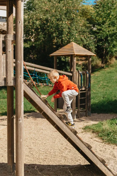 Grappig Schattig Vrolijk Baby Spelen Speelplaats Emotie Van Geluk Plezier — Stockfoto