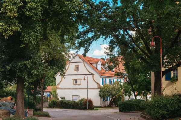 Традиционный Домик Красивым Внешним Декором Фасада Германии Немецкий Старый Кирпичный — стоковое фото