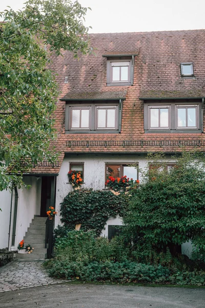 Traditional Small House Beautiful Outdoor Decor Facade Germany German Old — Stock Photo, Image