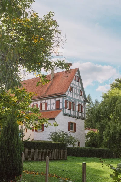 Traditioneel Klein Huis Met Mooie Buitengevel Duitsland Duitse Oude Bakstenen — Stockfoto