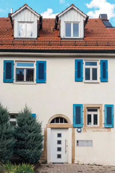 Traditionelles Kleines Haus Mit Schöner Außenfassade Deutschland Deutsche Alte Backsteinbauten — Stockfoto