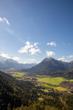 view onto Garmisch-Partenkirchen, farchant, burgrain panorama german alps
