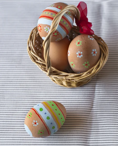 Coloridos huevos de Pascua —  Fotos de Stock