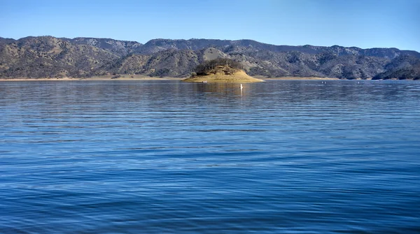 Lago de costa — Fotografia de Stock