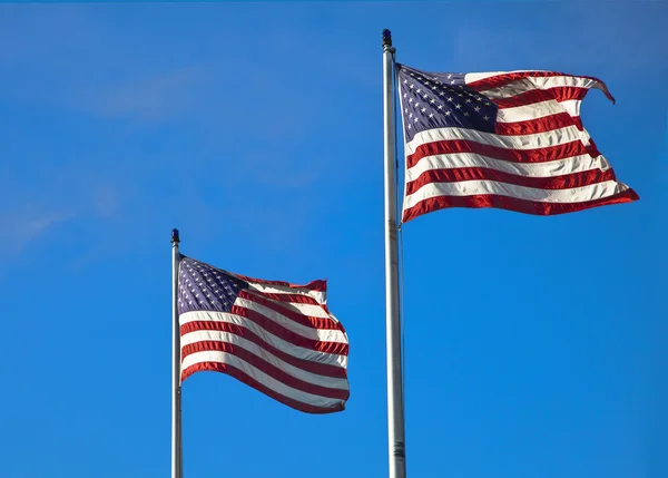 Bandeira americana acenando em azul sly — Fotografia de Stock