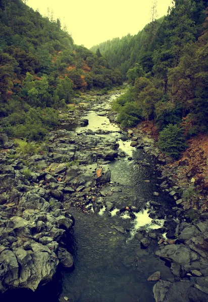 Fiume in montagna — Foto Stock