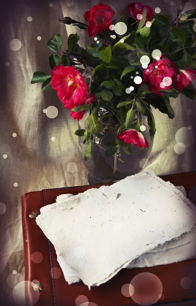 Red roses and old book — Stock Photo, Image