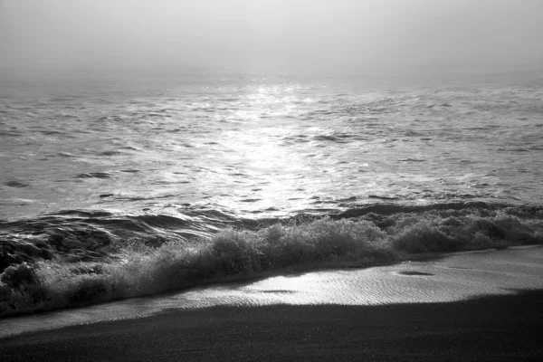 Schöner Strand und tropisches Meer — Stockfoto