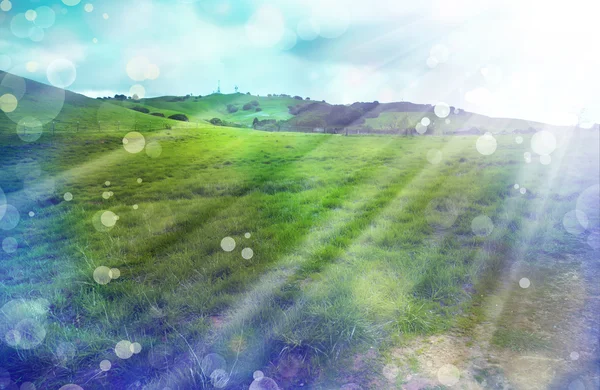 Zomer landschap met bewolkte lucht — Stockfoto